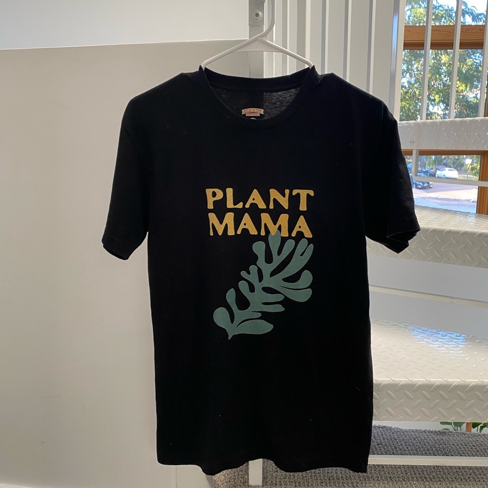 Plant Mama Tee